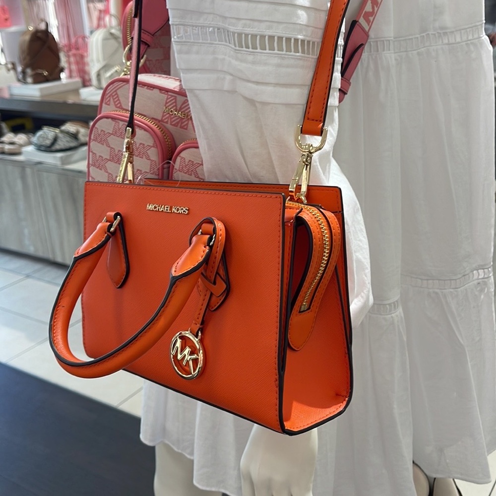 MICHAEL KORS
Sheila Small Faux Saffiano Leather Satchel
Poppy 
NWT - Picture 13 of 16